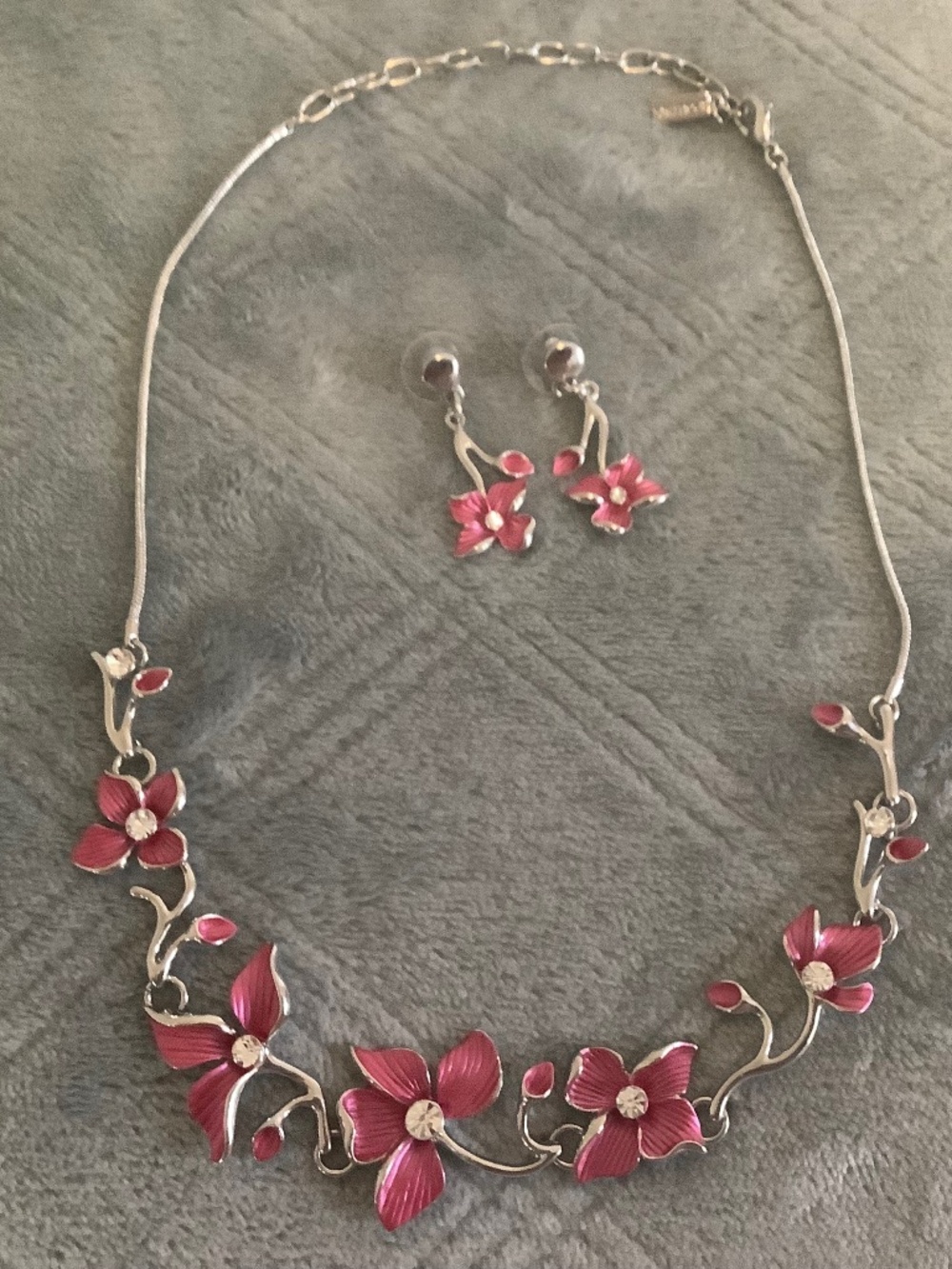 Necklace + earrings Spoutnik
